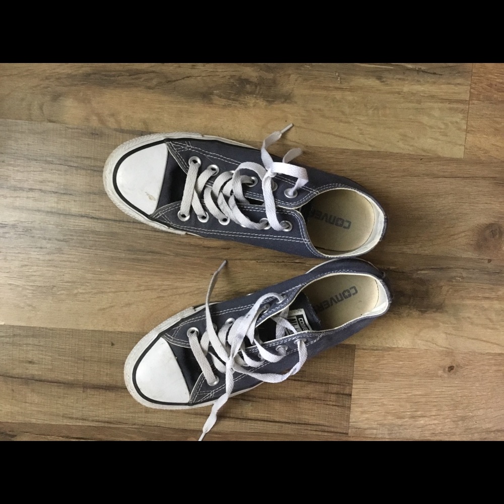 Navy blue Converse All-Star